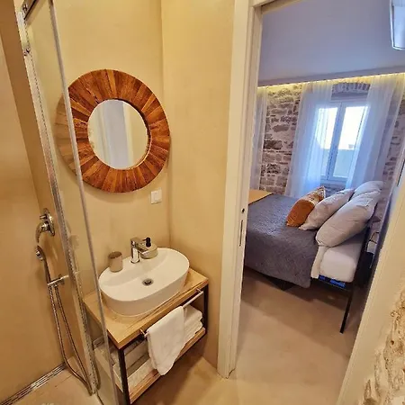Hidden Oasis Apartment *